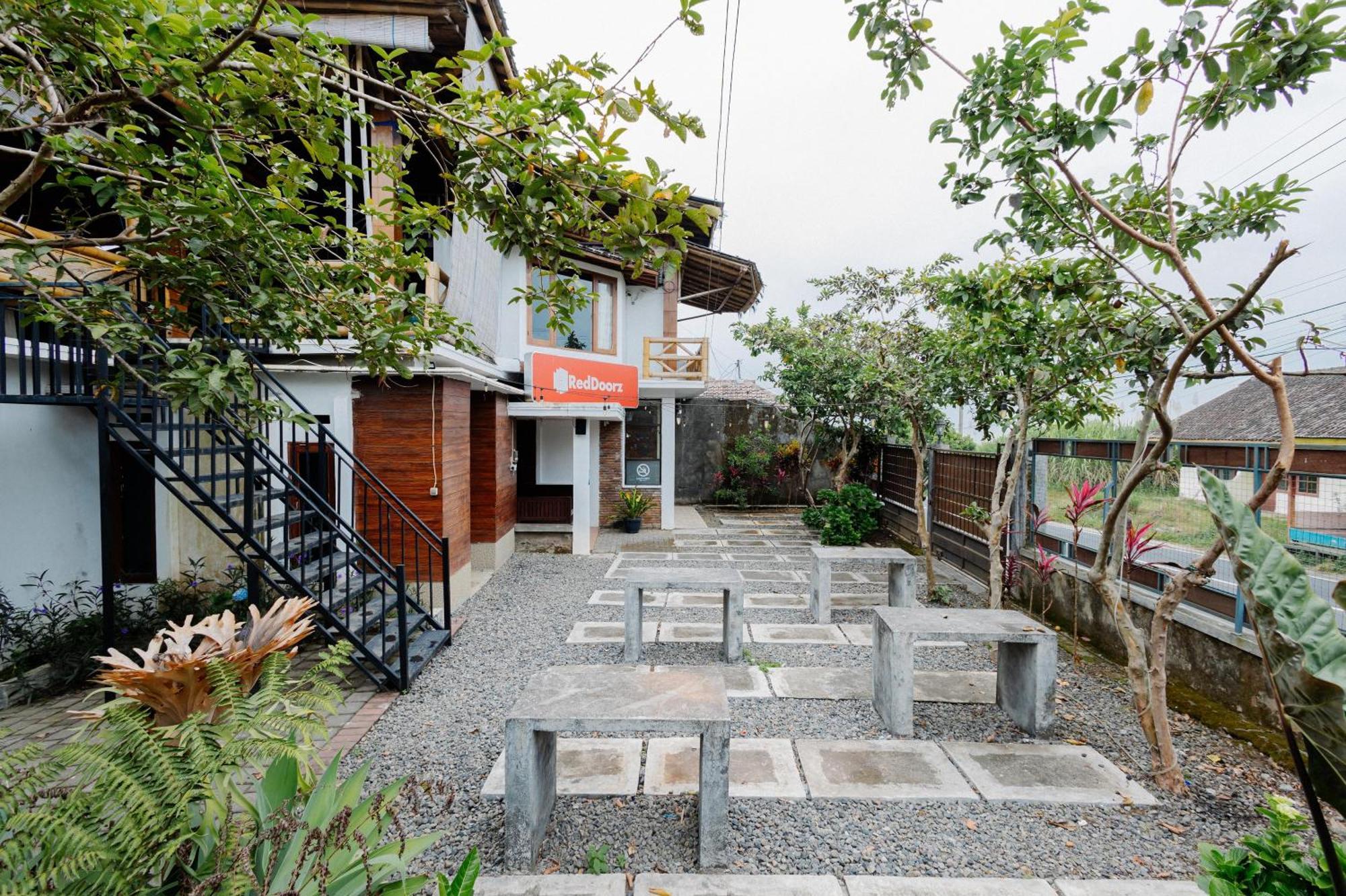 Djokorio Syariah Homestay *