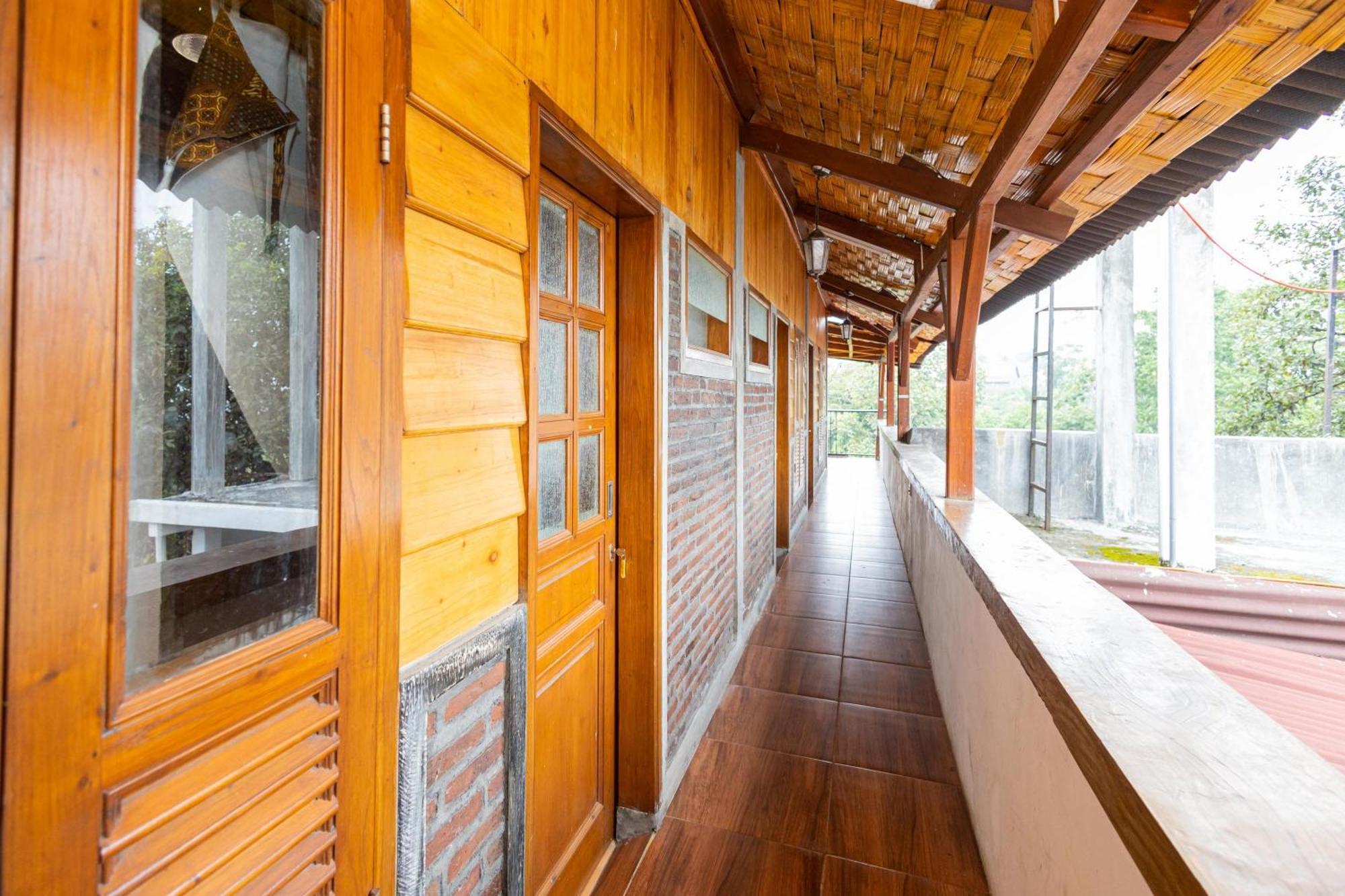 Homestay Djokorio Syariah Malang